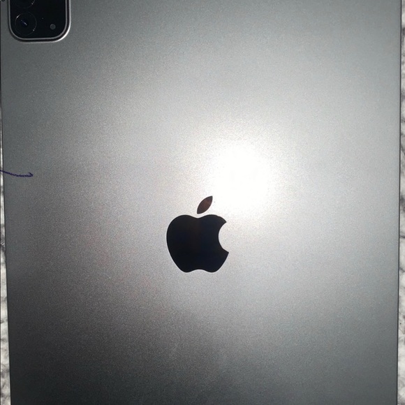 Apple iPad Air 2020 space gray 256 gig - Picture 4 of 5